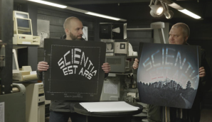 Autoři výstavy Artem Koval (vlevo), Maciej Zapiór (vpravo) Autor: Astronomický ústav AV ČR Autoři výstavy Artem Koval (vlevo), Maciej Zapiór (vpravo) Autor: Astronomický ústav AV ČR