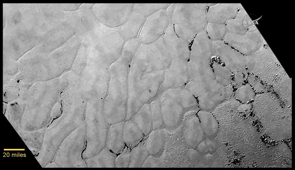 Úplně jiné Pluto, ledové pláně oxidu uhelnatého v Tombaugh Regio Autor: NASA/JHUAPL/SWRI