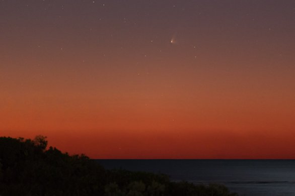 C/2014 Q1 (PanSTARRS) 15. 7. 2015 z Austrálie Autor: Colin Legg