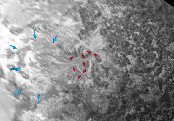 Tekoucí ledovec (zřejmě z dusíku) v šikmém osvětlení Autor: NASA/JHUAPL/SWRI