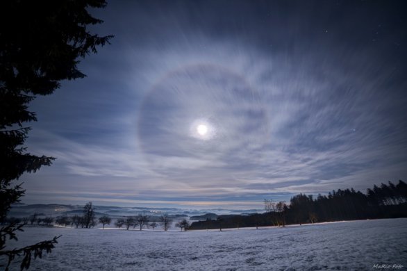 Úplňkové halo nad Vysočinou. Autor: Marián Runkas.