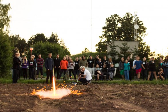 Start rakety a účastníci Astronomické expedice 2016. Autor: Roman Dvořák