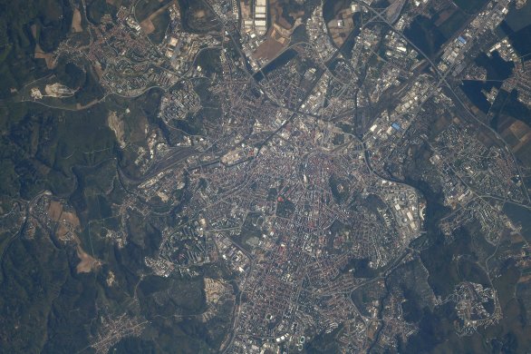 Brno z paluby Mezinárodní vesmírné stanice z výšky asi 400 km dne 4. 8. 2018 Autor: NASA/Andrew Feustel