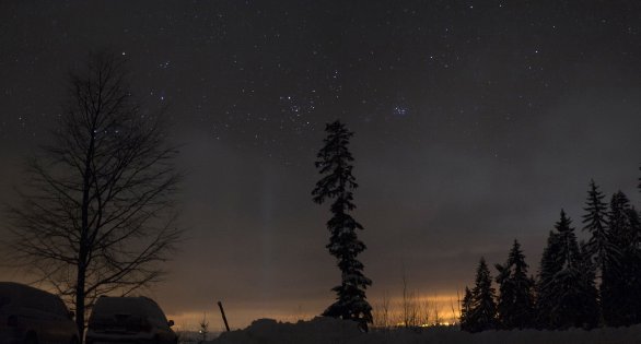 Kometa 46P/Wirtanen u Plejád na Benecku v Krkonoších 16. 12. 2018 Autor: Martin Gembec