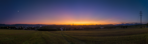 Velice výrazný poerupční soumrak 4. září 2019 nad Broumovem. Autor: Petr Horálek.