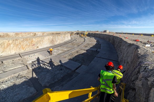 Tady někde bude stát stěna obří kopule největšího dalekohledu světa - ELT. Autor: Petr Horálek/ESO.