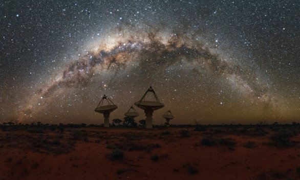 Australia Square Kilometre Array Pathfinder (ASKAP) Autor: Alex Cherney/CSIRO