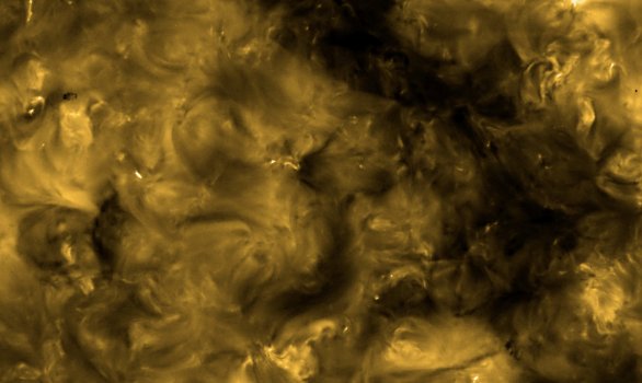 Detail sluneční atmosféry na fotografii pořízené v extrémním UV oboru (vlnová délka 17 nanometrů) sondou Solar Orbiter 30. května 2020 Autor: Solar Orbiter/EUI Team/ ESA & NASA; CSL, IAS, MPS, PMOD/WRC, ROB, UCL/MSSL