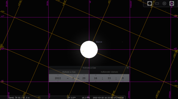 Simulace z programu Stellarium ukazuje, že Slunce se v okamžiku jarní rovnodennosti nachází v průsečíku rovníkové a ekliptikální souřadnicové sítě. Autor: Jan Veselý
