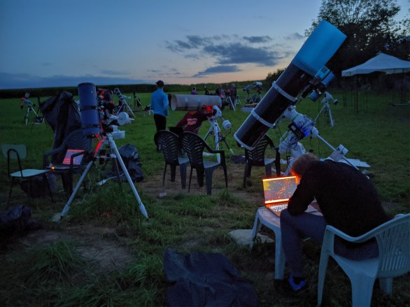 Začátek pozorování na Astronomické expedici Autor: David Kománek