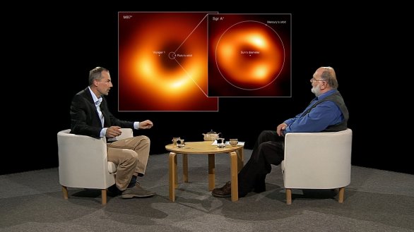 Dr. Michal Bursa hovoří s Jindřichem Suchánkem v pořadu Hlubinami vesmíru Autor: TV Noe