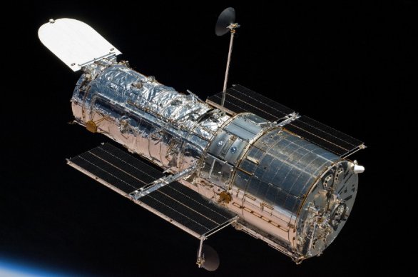 Hubbleův vesmírný dalekohled HST Autor: NASA