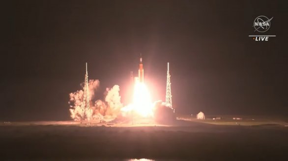 Start rakety SLS 16. 11. 2022 mise Artemis I Autor: NASA TV