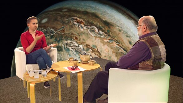 Jindřich Suchánek během rozhovoru s dr. Kateřinou Falk v pořadu Hlubinami vesmíru Autor: TV Noe