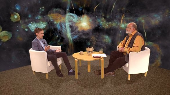 Jan Herzig (vlevo) během rozhovoru s Jindřichem Suchánkem v pořadu Hlubinami vesmíru Autor: TV Noe