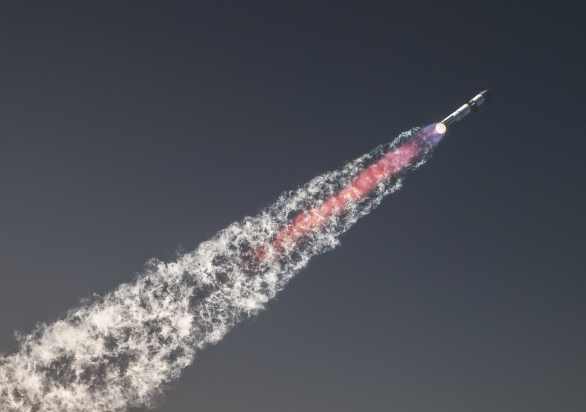 Sestava SuperHeavy Starship během druhého integrovaného testu 18. 11. 2023 Autor: Andrew McCarthy