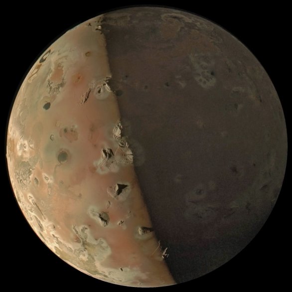 Io 30. 12. 2023 ze sondy Juno Autor: NASA/JPL-Caltech/Ted Stryk
