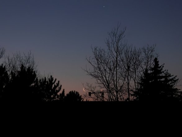 Venuše a Měsíc na ranní obloze 9.1.2024 Autor: Martin Jurečka