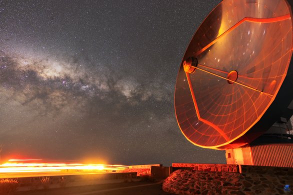 Obloha na La Silla Autor: Zdenek Bardon / ESO