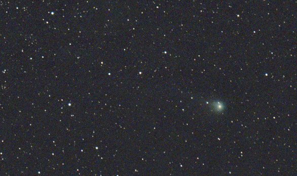 Kometa 13P/Olbers 8. 5. 2024, dalekohled WO FLT98, ohnisko 512 mm, kamera ZWO ASI294MC Pro, 20×60 sekund, ořez. Autor: Martin Gembec