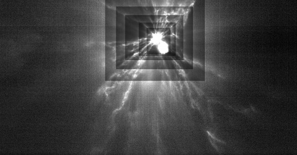 Snímek asteroidu Dimorphos z malé sondy LICIACube po jeho srážce se sondou DART 26. 9. 2022. Každý obdélník představuje jinou úroveň jasu, aby byly patrné výtrysky hmoty různé jasnosti. Autor: ASI/NASA/APL