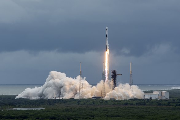 Raketa Falcon 9 startuje 7. 10. se sondou Hera ze startovní rampy SLC-40 kosmodromu na Floridě