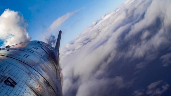 Starship nad Indickým oceánem 19. 11. 2024 těsně před měkkým dosednutím na hladinu oceánu. Autor: SpaceX