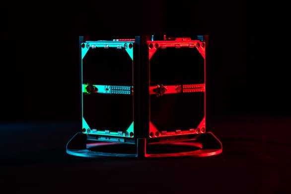 Družice LASARsat je typu cubesat, tedy kostička o hraně 10 cm. Přesto má mnoho zajímavých přístrojů a úkolů Autor: Karel Horák