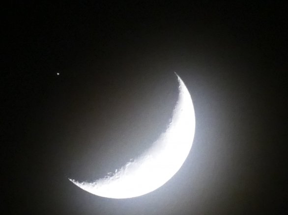 Zákryt Saturnu Měsícem Autor: Hana Němečková