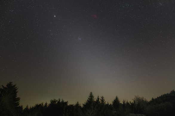 Zvířetníkové světlo z Ještědky 21. 3. 2025 Autor: Jakub Kuřák