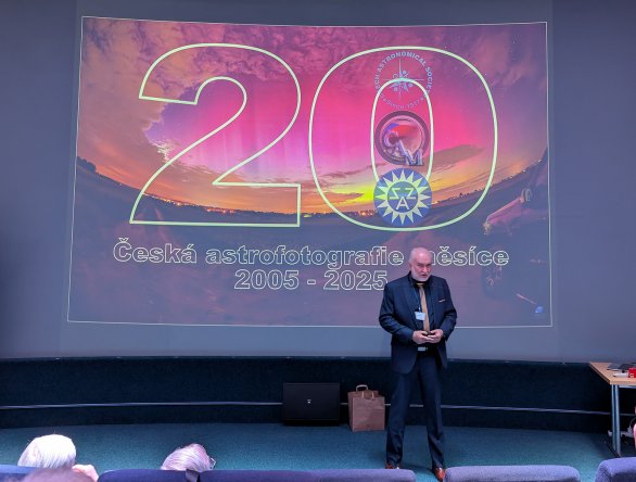 Česká astrofotografie měsíce slaví v roce 2025 jubileum 20 let své existence a hovoří o ní její otec-zakladatel Zdeněk Bardon, který je mezi astronomy známý také poli robotizace velkých observatoří Autor: Martin Gembec