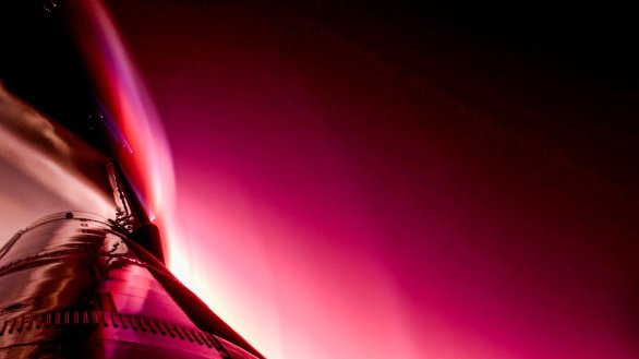 Záběry z paluby Starship při vstupu do atmosféry v závěrečné fázi letu IFT-10. Autor: X/SpaceX