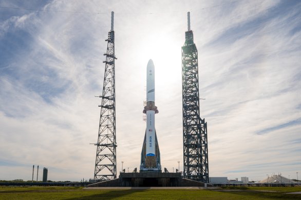 Raketa New Glenn 13. 11. před druhým startem s marsovskými sondami EscaPADE Autor: Blue Origin Raketa New Glenn 13. 11. před druhým startem s marsovskými sondami EscaPADE Autor: Blue Origin