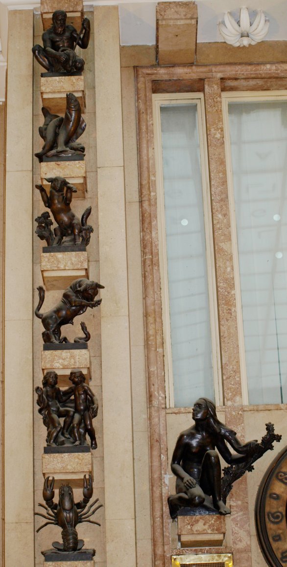 Levá strana orloje se znameními zvěrokruhu. Autor: Radim Neuvirt