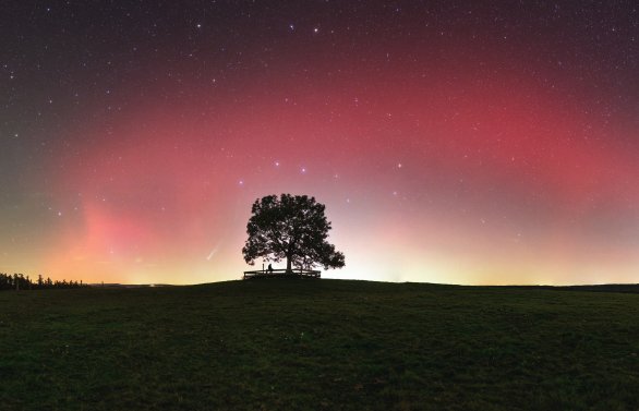 Velký vůz, kometa a polární záře Autor: Oldřich Špůrek