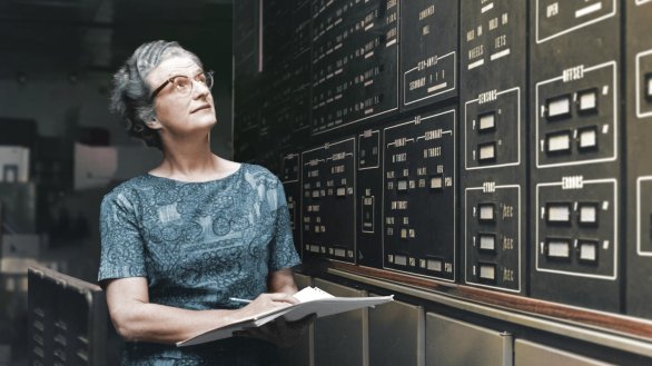 Dr. Nancy Grace Roman, v Goddardově středisku NASA, fotografie pořízena kolem roku 1972. Autor: NASA/ESA Dr. Nancy Grace Roman, v Goddardově středisku NASA, fotografie pořízena kolem roku 1972. Autor: NASA/ESA
