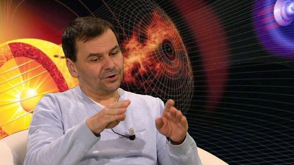 RNDr. Miroslav Bárta, Ph.D. v pořadu Hlubinami vesmíru Autor: TV Noe RNDr. Miroslav Bárta, Ph.D. v pořadu Hlubinami vesmíru Autor: TV Noe