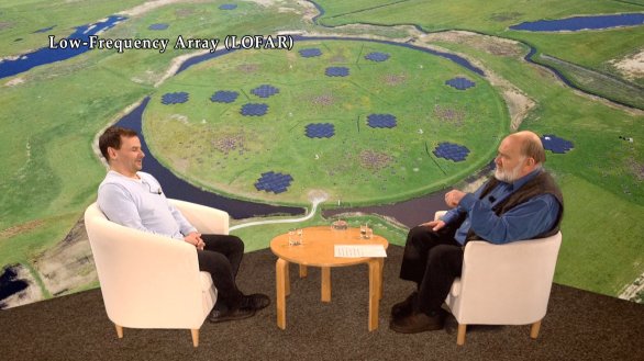 Dr. Miroslav Bárta hovoří s Jindřichem Suchánkem v pořadu Hlubinami vesmíru Autor: TV Noe