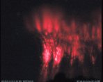 Taneční skupina Red sprites v 21:45UTC (50mm objektív). Autor: Martin Popek