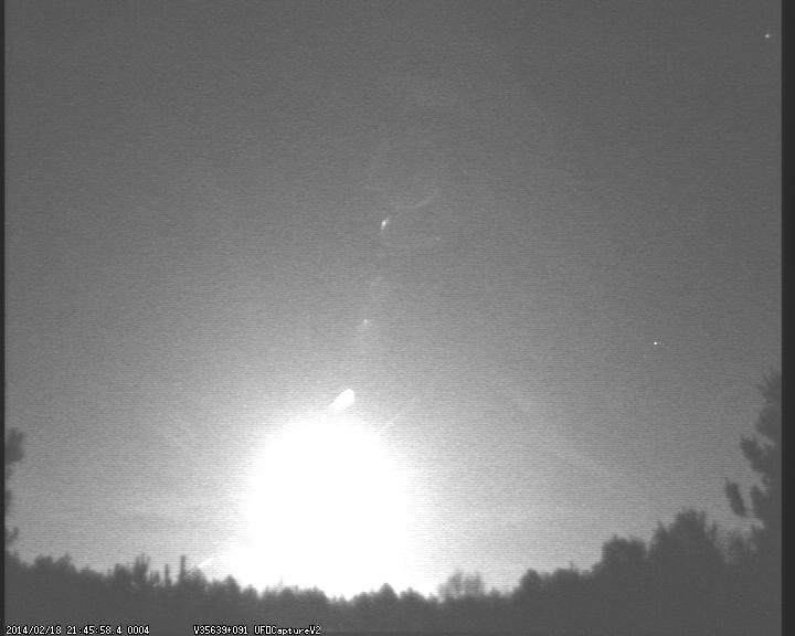Souhrnný snímek bolidu 20140218_204556 ze stanice Pilipovich (MeteorsUA). Autor: meteorsUA